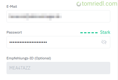 E-Mail, Passwort und Referral ID eingeben